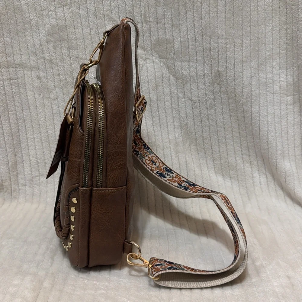 Brown Leather Crossbody Bag with Patterned Strap - Picture 4 of 13